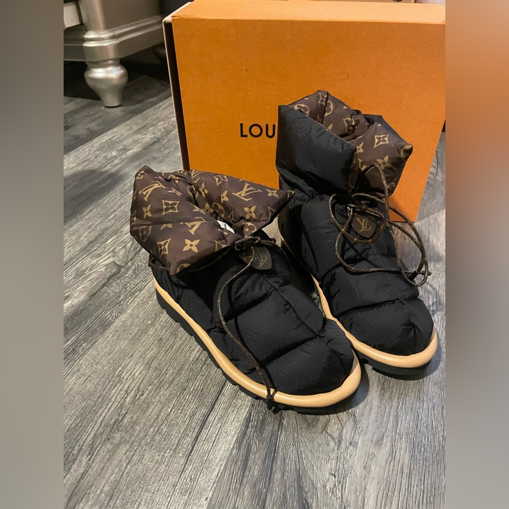 Louis Vuitton Black & Brown Monogram pillow comfort ankle Boots price is firm